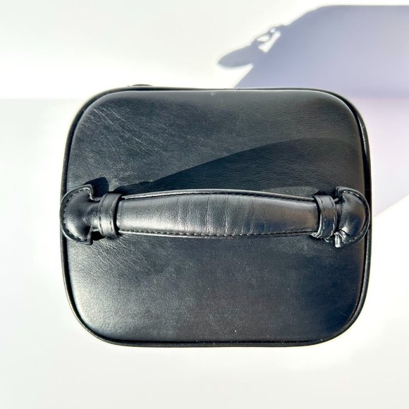 Chanel Black Vintage Vanity Bag - Picture 6 of 11